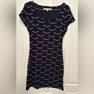 Studio M blue/white pull over dress with underneath lining 
Size L